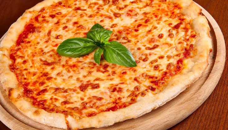 Pizza Margarita Büyük Boy (Mozarella + Domates sos)