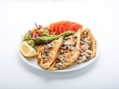 Kavurmalı Kaşarlı Pide