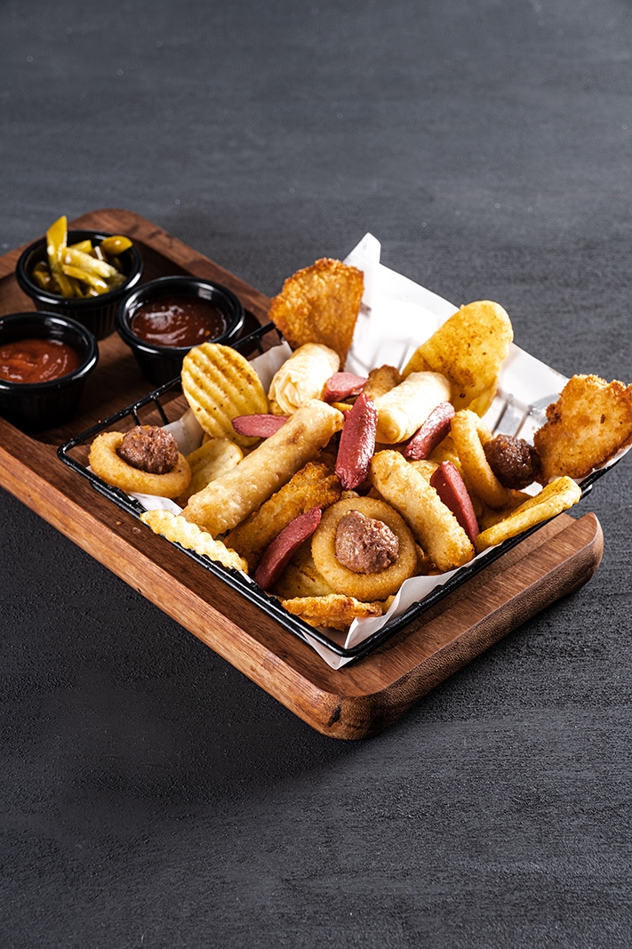 Karışık Tabak (4 soğan halkası,4 tavuk nugget)